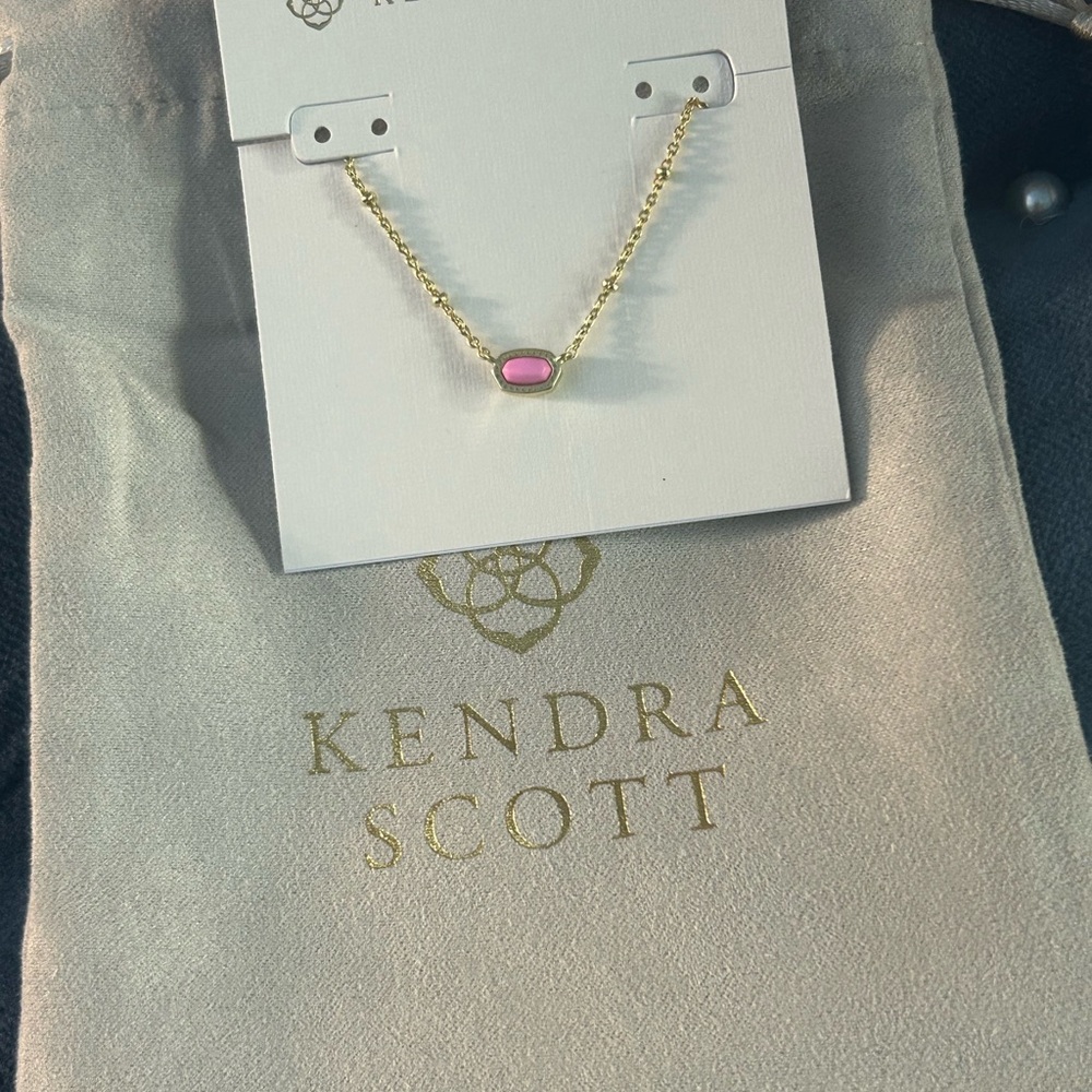 Kendra Scott Gold Mini Elisa Fuchsia Magnesite